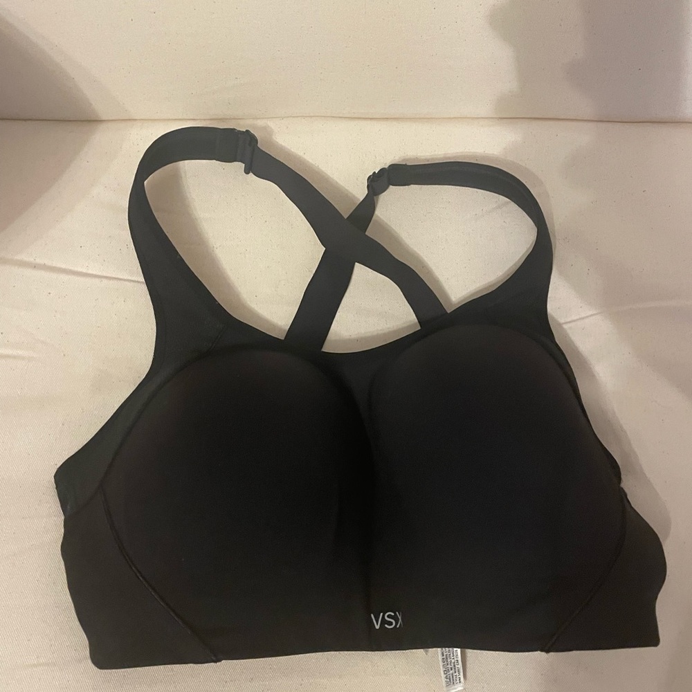 Black Victoria’s Secret VSX Sport Sports Bra 34DD